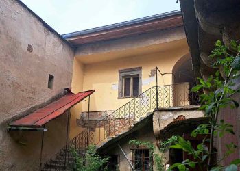 Nádvorie Domu meštianskeho č. 47 v historickom centre Levoče pred rekonštrukciou za viac ako tri milióny eur. Levoča, 15. apríl 2024. Foto: SITA/Mária Frisová