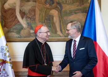 Premiér Petr Fiala (ODS; vpravo) přijal vatikánského státního sekretáře, kardinála Pietra Parolina, 24. října 2024, Praha.,Image: 925751087, License: Rights-managed, Restrictions: , Model Release: no, Credit line: ČTK / Říhová Michaela