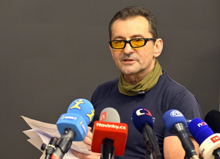 Herec Ondřej Vetchý na tiskové konferenci k aktuálnímu dění kolem aktivit Skupiny D, která organizuje sbírku na drony v projektu Nemesis, 16. prosince 2025, Praha.,Image: 1059668580, License: Rights-managed, Restrictions: , Model Release: no, Credit line: ČTK / Šulová Kateřina