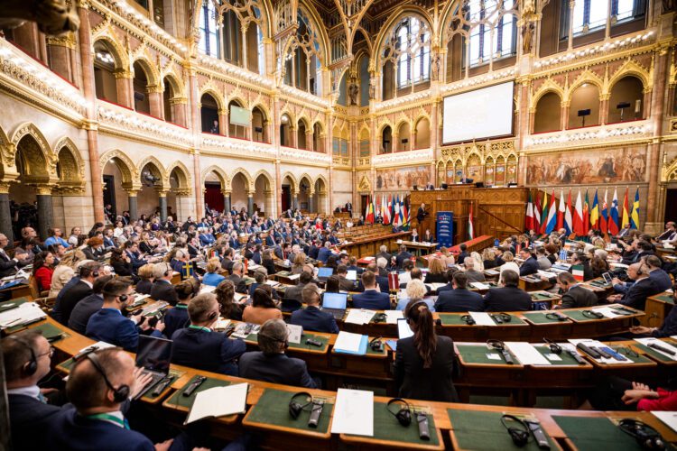 Rokovanie v parlamente v Budapešti. Foto: SITA/NR SR