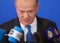 Poľský premiér Donald Tusk na včerajšom summite EÚ v cyperskej Nikózii ironicky poznamenal, že „prvý raz po rokoch neboli na rokovaniach Rusi“, čím narážal na neprítomnosť maďarského premiéra Viktora Orbána. Ten bol dlhodobo kritizovaný, že je „trójskym koňom Kremľa“, lebo blokoval viaceré rozhodnutia EÚ. FOTO: SITA/AP Photo/Petros Karadjias