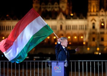 Víťaz volieb Péter Magyar. SITA/AP Photo/Darko Bandic