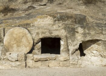 Typická hrobka s okrúhlym kameňom, aké sa používali v Ježišových časoch. FOTO: Profimedia