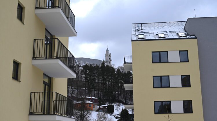 Bytov na Slovensku pribúda málo a bude ich ešte menej - v 1. štvrťroku sa ich rozostavalo iba 2000 po celej krajine. Foto: SITA/Viktor  Zamborský