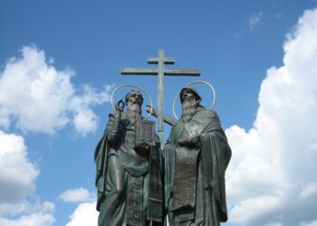 Bratři Cyril a Metoděj nám přinesli písmo. Jejich žáci je pak zase odnesli. FOTO Pixabay