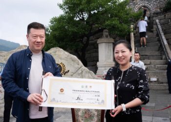 Předseda Poslanecké sněmovny Tomio Okamura (SPD) na prohlídce Velké čínské zdi při své návštěvě Číny. Foto: Ladislav Křivan / MFDNES + LN / Profimedia