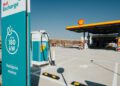 Čerpacie stanice stále viac ponúkajú aj nabíjanie elektromobilov. ILUSTRAČNÉ FOTO: SITA/Tomáš Kočí