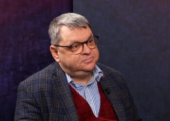Petr Hlaváček ve studiu Téma.21.